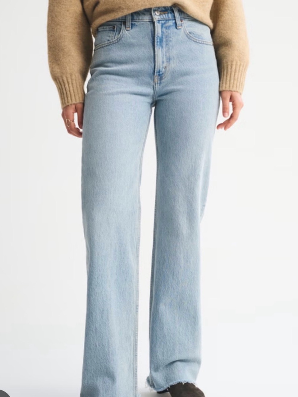 Abercrombie 90s Relaxed Jean High Rise Short Length NWT